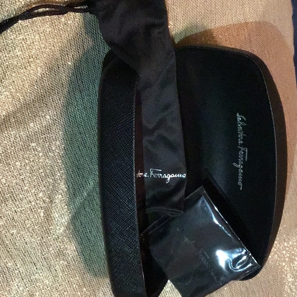 New Ferragamo Eye/Sunnies case🔥